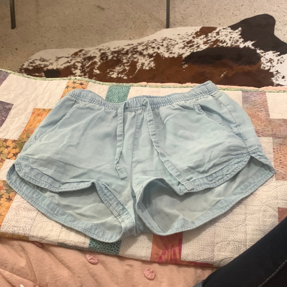 cute soft shorts. low rise but easy to wear with anything.